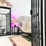 Διαμέρισμα Design+luxus Im Zentrum! +netflix