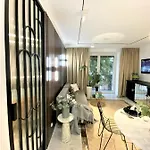 Design+luxus Im Zentrum! +netflix