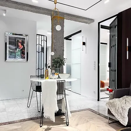 Design+luxus Im Zentrum! +netflix