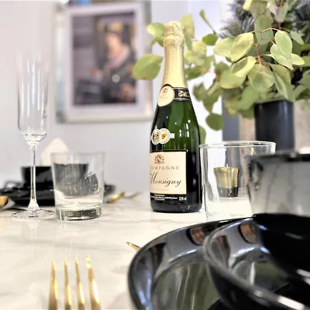 Appartement Design+luxus Im Zentrum! +netflix Varsovie